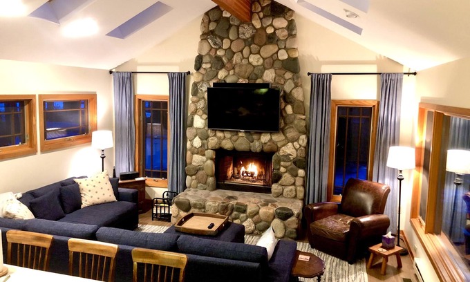 Charlevoix Casa | Waterfront Cottage en el lago Michigan