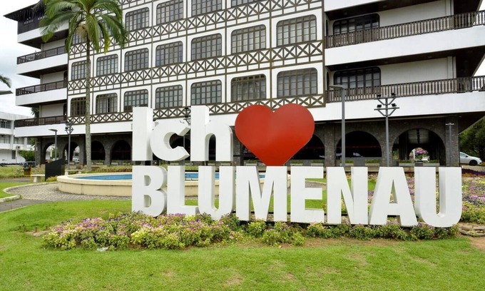 Ribeirao Fresco Apartamento | Blumenau Loft 01 - furnished with air conditioning and 4.50m garage