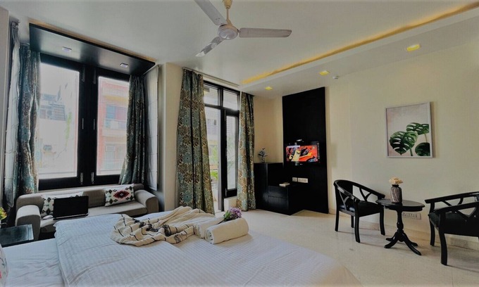 Kailash Colony Apartamento | BluO Studio - M Block Mkt @ Greater Kailash