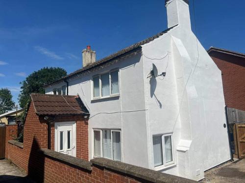 Blyton Casa | Blyton 2-Bed Cottage Parking 30m to Lincoln