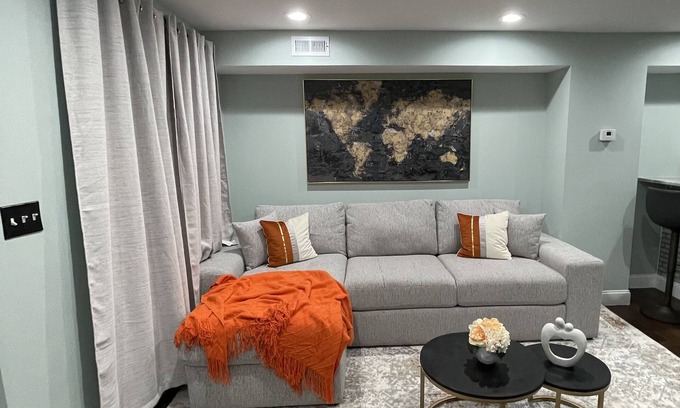 Dundalk Casa | B’more Restful. Comfortable Townhome -Easy access to everywhere