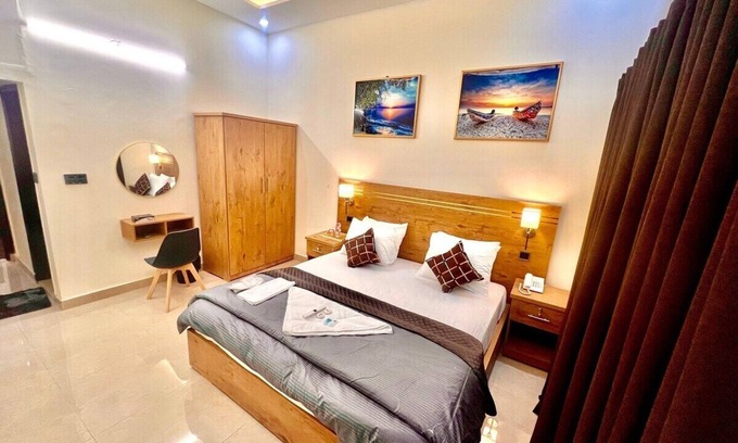 Gulshan-E-Jamal Cama Y Desayuno | BNB Galaxy Inn Family Hotel