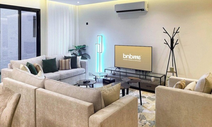 Qurtubah Apartamento | bnbme | Modern Apartment + Maid’s Room | 17 min to KAFD