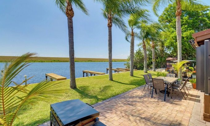Okeechobee Cabina | Boat, Fish & Swim: Lakefront Cabin in Okeechobee!