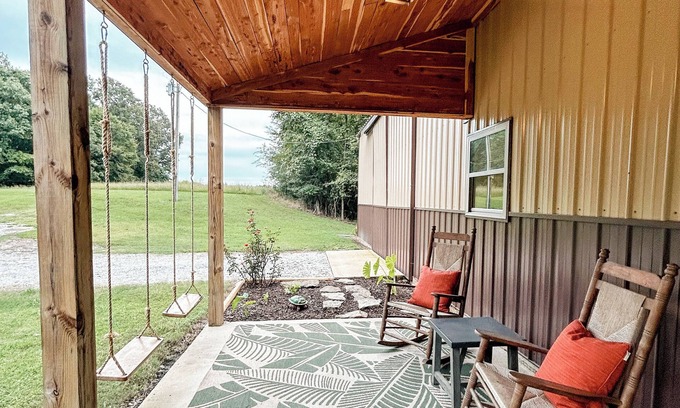 Mount Pleasant Casa | Bobwhite's Retreat: A peaceful country getaway!