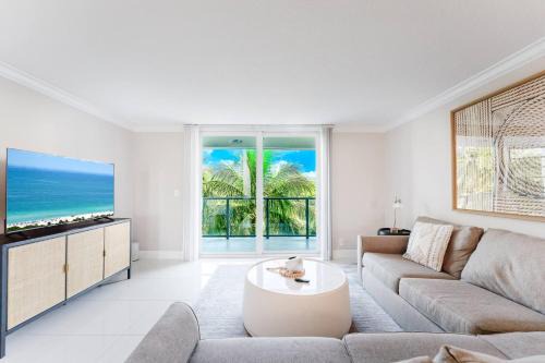 Boca Raton Apartamento | Boca Beach Retreat Pool Sand