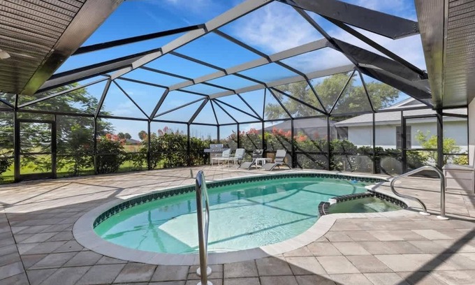 Pebble Beach Casa | Boca Grande Getaway 4BR 2BA Golf Course POOL