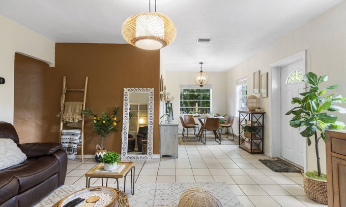 Miami Shores Casa | Bohemian Retreat - 10mins to Downtown & Wynwood!