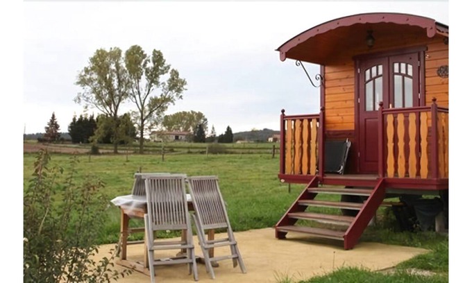 Chomelix Casa | bohemian stay on the farm, aboard a comfortable and warm trailer