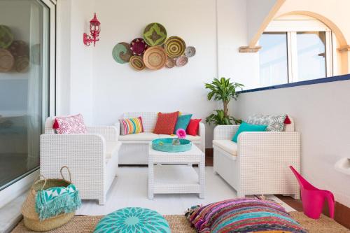 Torremolinos Apartamento | BOHO CHIC- Beachfront - Free bikes - Salt water pool
