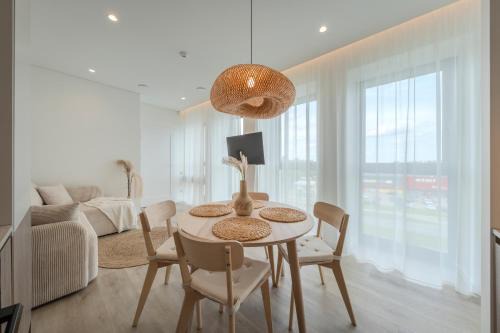 Kaunas Apartamento | Boho Sunset by Botanical Park