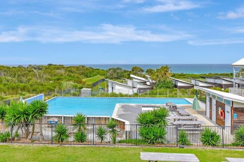 Caves Beach Villa | Bombora Beach House at Caves Beach Villas