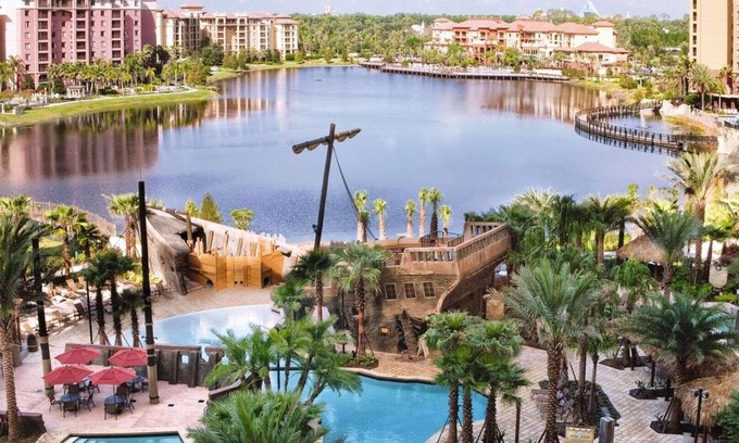 Lake Buena Vista Complejo | Bonnet Creek Getaway – Stylish 2BR Villa Near Disney Parks