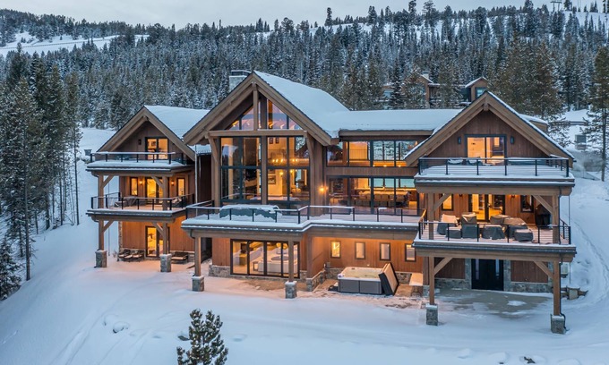 Spanish Peaks Casa | Book Now for Ski Season! Newly Built Ski-in, Ski-out Mountain Home with Hot Tub!