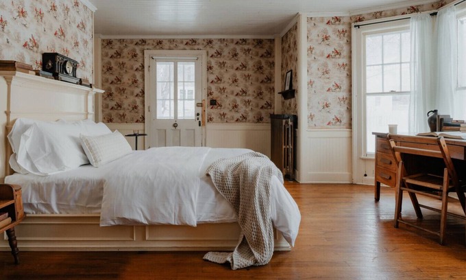 Hobart Hotel | Book Village Inn - Twain Room