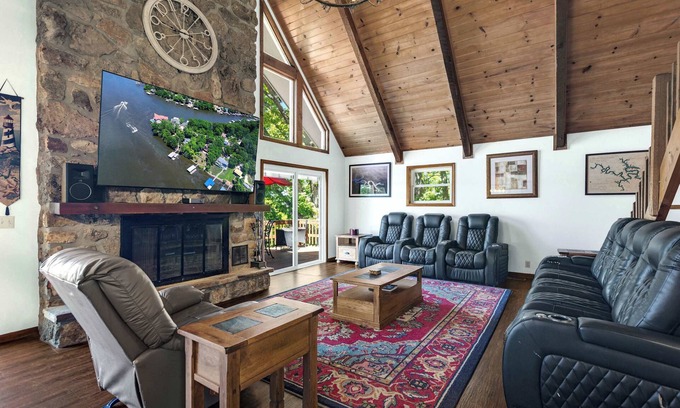 Sunrise Beach Casa | Boondock Bliss - Lakefront, private dock sleeps 15!