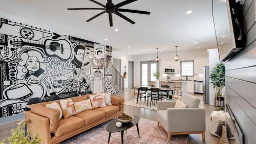 North Nashville Casa | Boot Scootin'