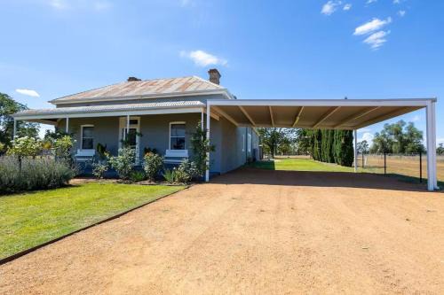 Dubbo East Casa | Boothenba Cottage Farm Stay Firepit