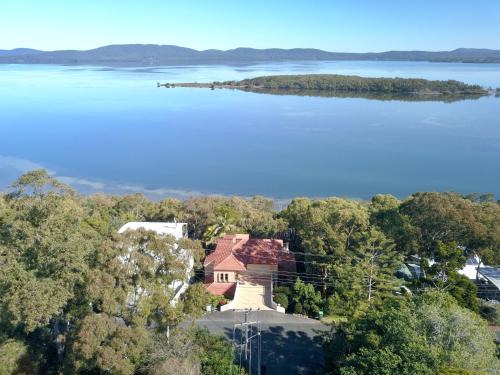 Green Point Casa | Booti Booti Chateau Lakeside