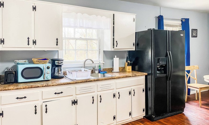 Normal Hotel | Boswell Bliss