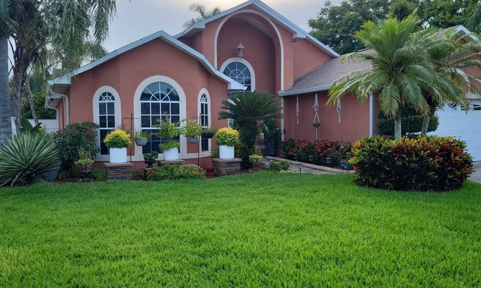 Orlando Casa | Botanical Garden Home-20 min to Disney, 10 Min to Downtown & 40 Min to the beach