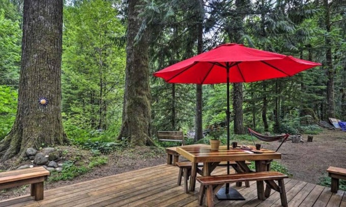 Brightwood Casa | Boulder Creek Chalet - a Creekside Family Retreat