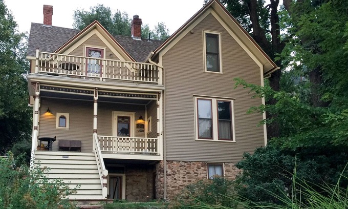 Lower Arapahoe Apartamento | Boulder más fino del centro y de la montaña Ubicación - Jardín Apt. en el hogar histórico