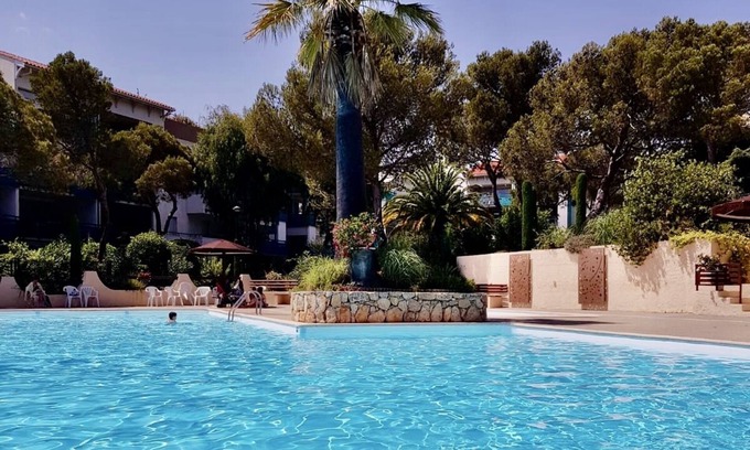 Boulouris-sur-Mer Apartamento | BOULOURIS SUR MER. Beautiful T2. Very quiet. 3 swimming pools. High standing.