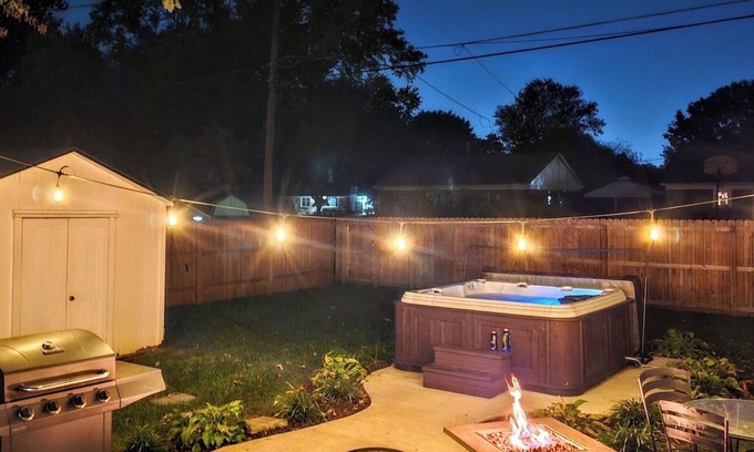 Bon Air Casa | Bourbon House 4 - The Wellingmoor - Hot Tub