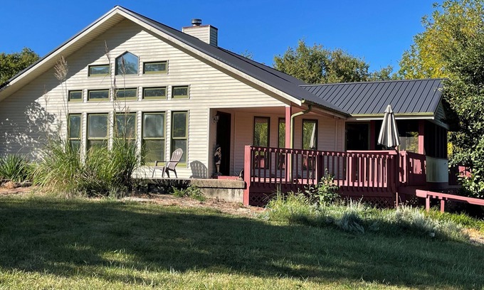 Springfield Casa | Bourbon Trail Country Cabin - Peaceful and Serene