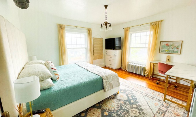 Joplin Casa | Boutique B&B | Flor de Leon Historic Home