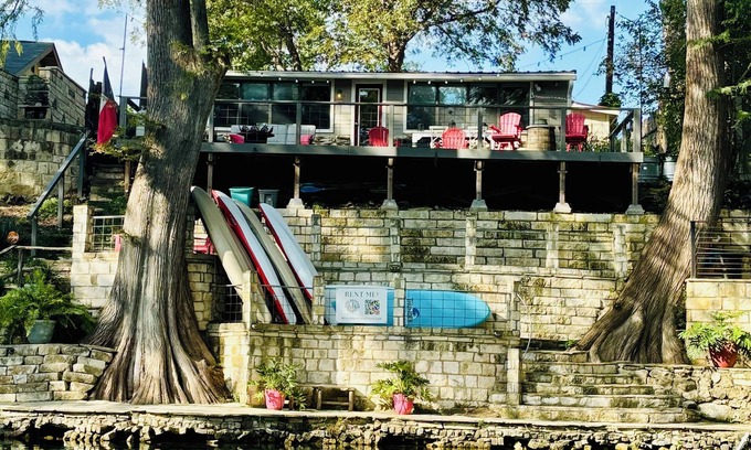 Canyon Lake Cabina | Boutique Cabin ON River- Enjoy FREE Paddleboards, Kayaks, Fishing Poles