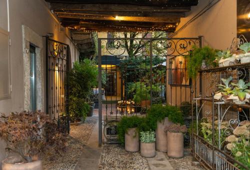 Seregno Cama Y Desayuno | Boutique House in corte storica