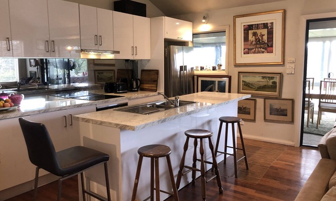 Brayton Otro | SOUTHERN HIGHLANDS RIVERSIDE HOMESTEAD 15 MINUTES EASY DRIVE FROM THE HUME HWY.