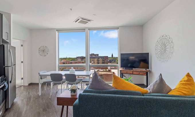 West Bucktown Apartamento | Brand New 2BR Chicago City Escape