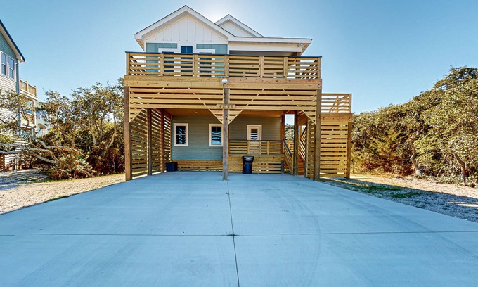 Avon Casa | Brand New Downstairs Duplex in Avon, NC with Wifi and a short walk to the Beach