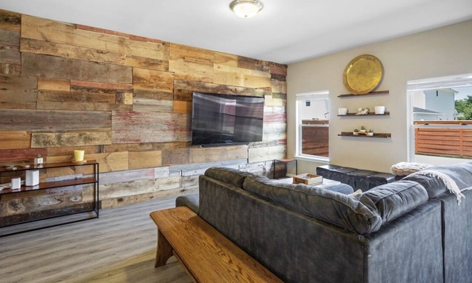 Madison Heights Casa | Brand New Elevated Living