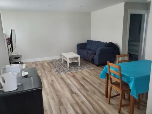 Moncton Apartamento | Brand new entire basement suit