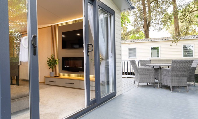 Mudeford Chalet De Esquí | Brand new Lodge overlooking the harbour at Sandhills Costal Retreat
