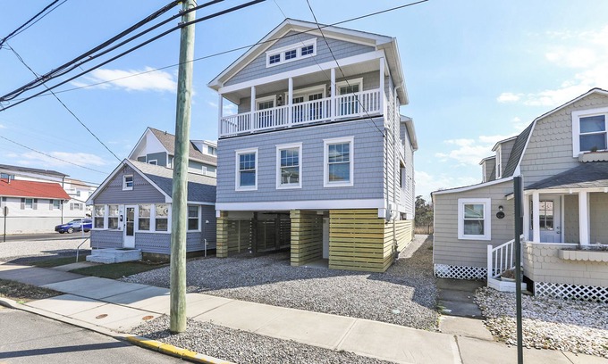 Manasquan Casa | Brand New Manasquan Beach House, steps to beach!