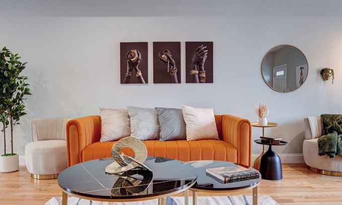 The Hill Apartamento | Brand New Modern Apartment! Near Yale, AC + Parking.