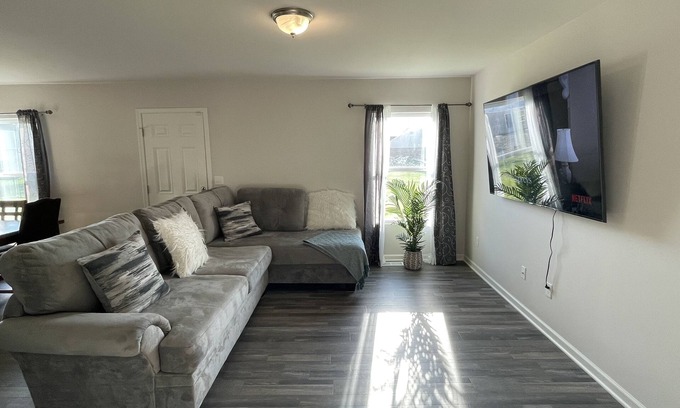 Taylor Casa | Brand New Modern Home