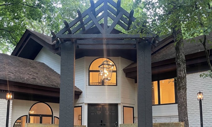 Tuscumbia Casa | BRAND NEW: Pickwick Preserve Luxury Private Estate - 300 Acres on Pickwick Lake