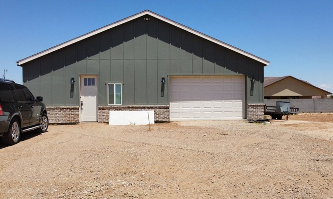 Surprise Casa | BRAND NEW PRIVATE CLEAN QUIET Casita in Waddell country living next to city life
