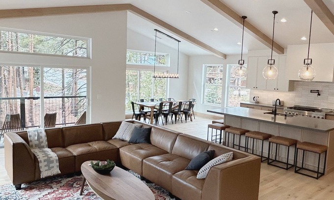 Serene Lakes Cabina | Brand New Serene Lakes Cabin