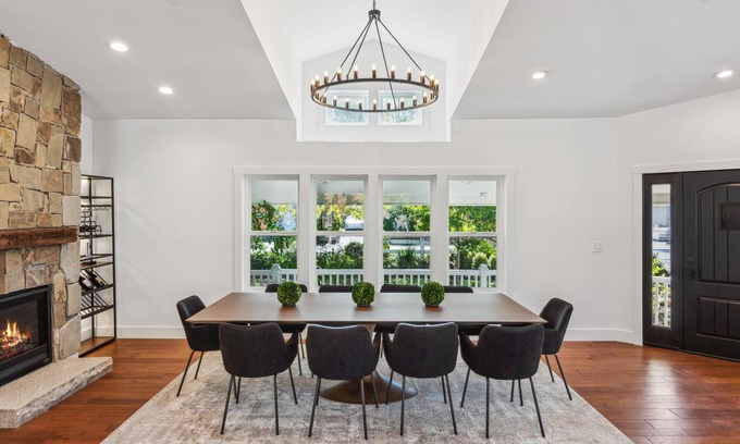 Eldridge Casa | BRAND NEW!! Spacious and Pristine newly remodeled 4-bedroom home in Glen Ellen.