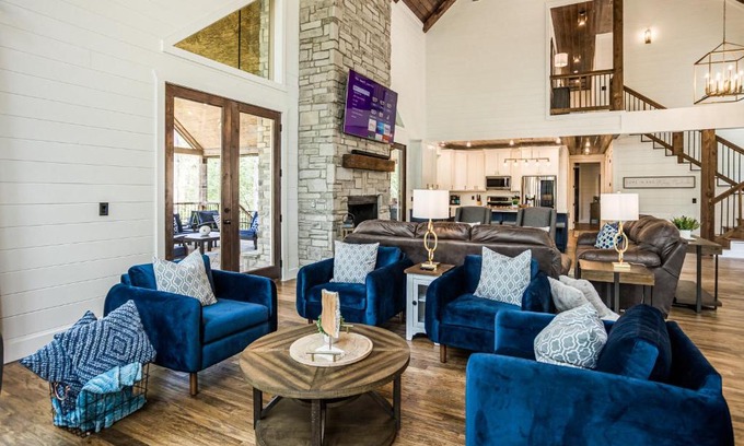 Broken Bow Casa | BRAND NEW! "Yes, Please!" Spacious Luxury Getaway 6 Bed 6 and a half Bath