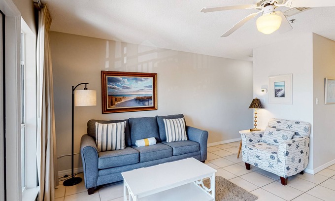Crystal Beach Condominio | Breathtaking condo, Waterfront views, Minutes to the beach