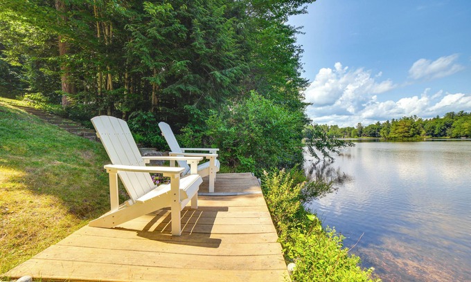 Newbury Cabaña | Waterfront Newbury Cottage w / cubierta por el lago Sunapee!