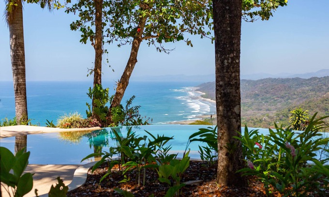 Malpaís Villa | Impresionantes puestas de sol y sorprendentes vistas al mar en Mal País. Duerme 12 a 16.